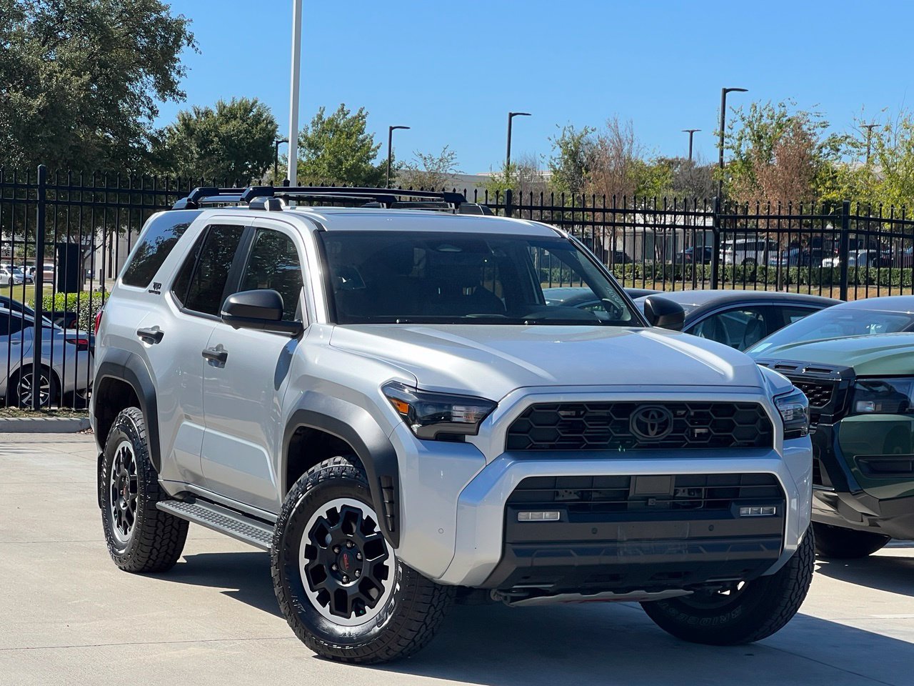 Used 2025 Toyota 4Runner TRD Off-Road Premium w/ Tow Technology Package AWD/4WD image 2