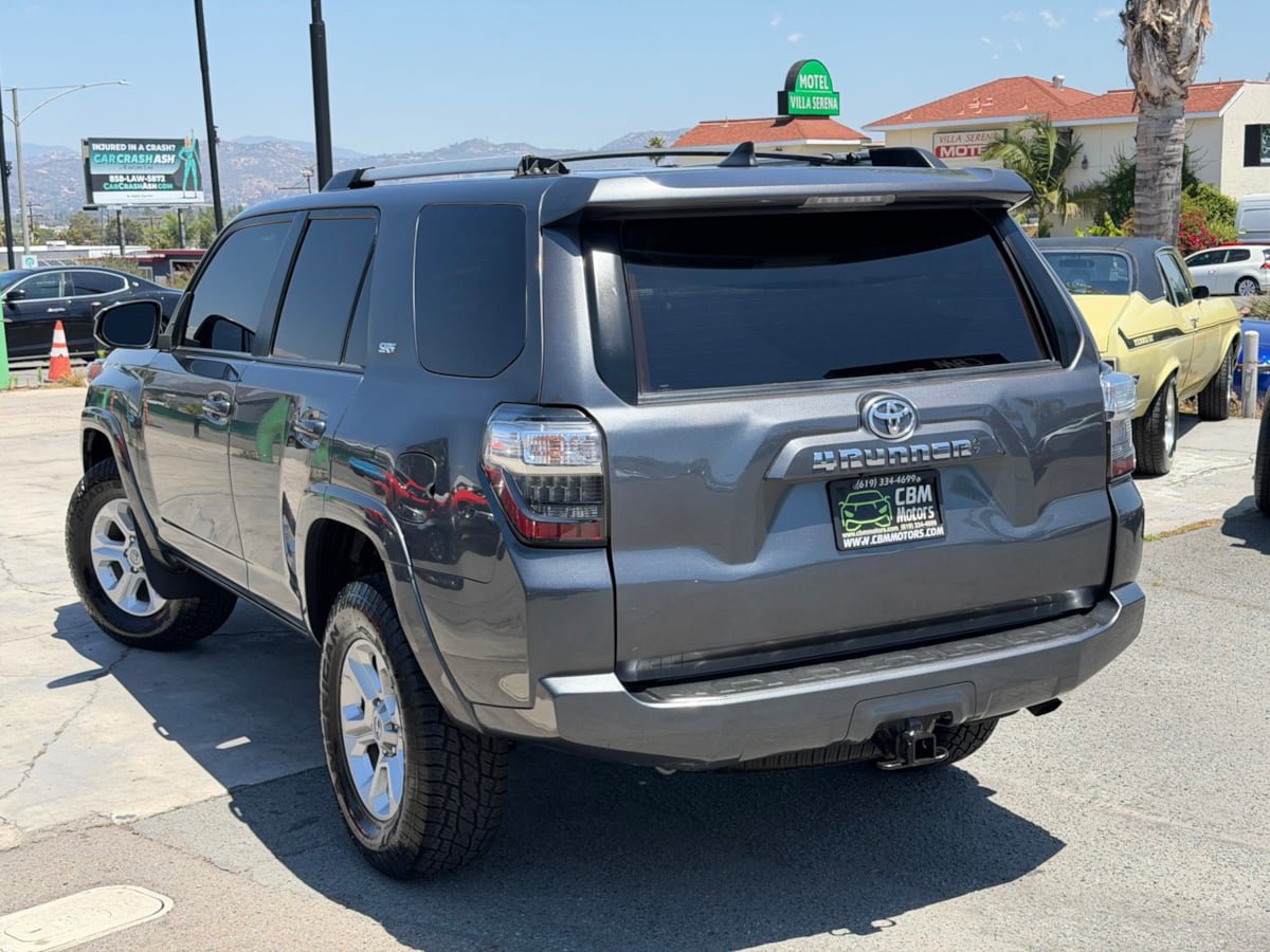 Used 2022 Toyota 4Runner SR5 AWD/4WD image 7