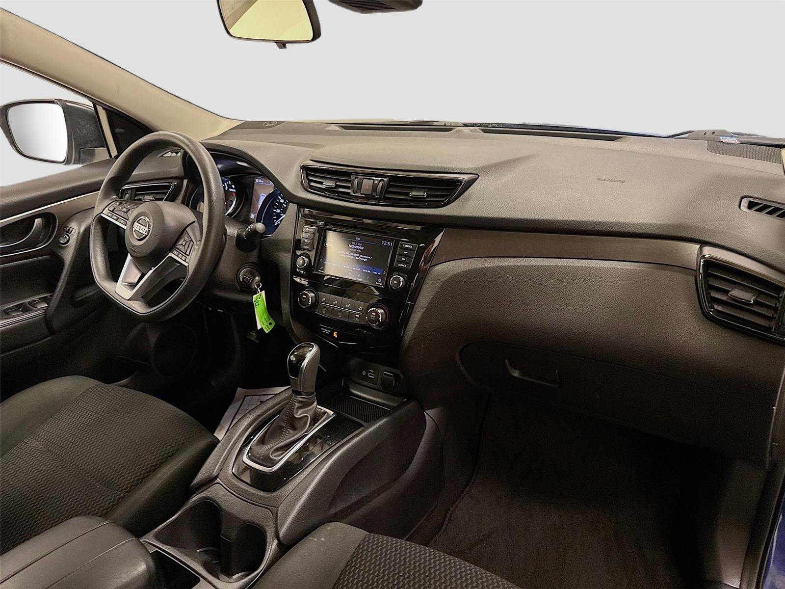 Used 2021 Nissan Rogue Sport S image 27