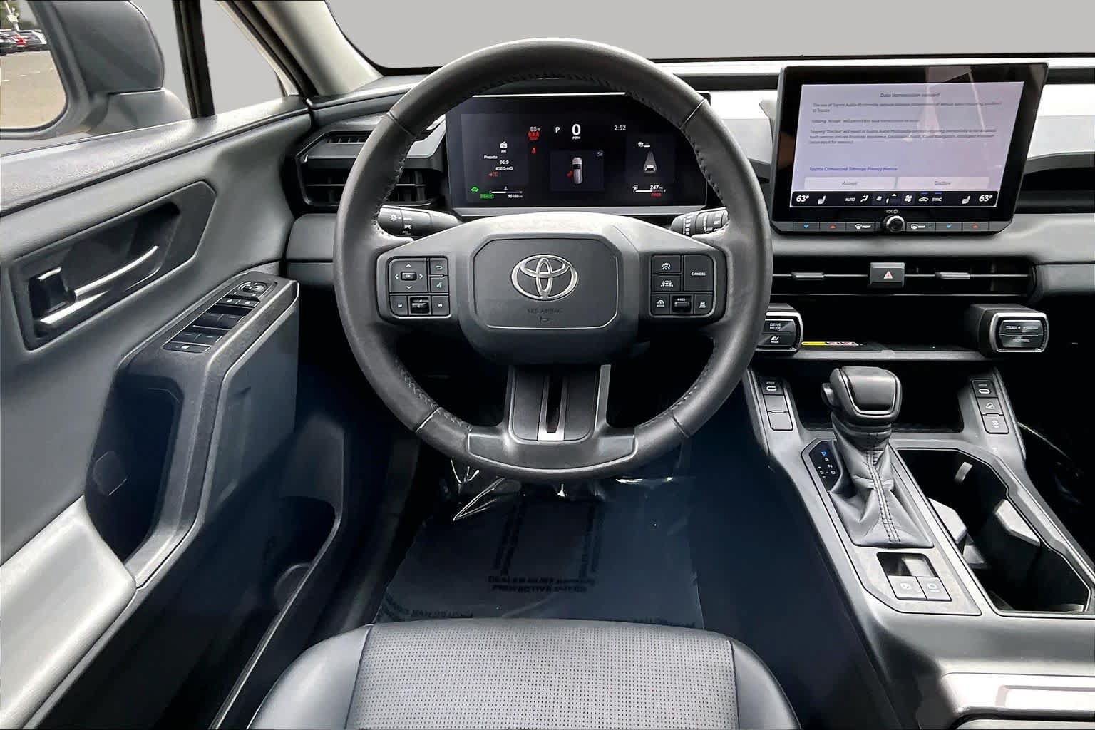 Used 2026 Toyota RAV4 XLE Premium AWD/4WD image 5