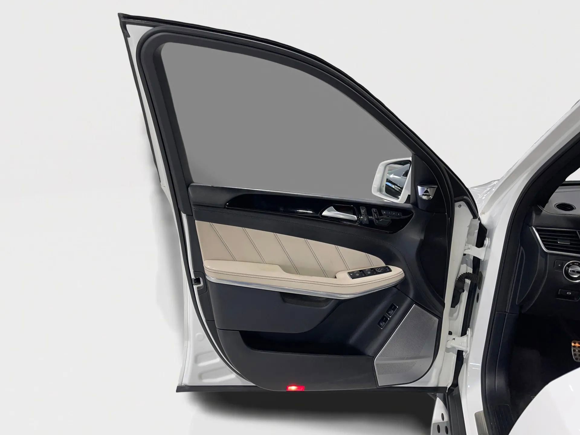 Used 2016 Mercedes-Benz GL 63 AMG 4MATIC w/ Accessory Chrome Package image 19