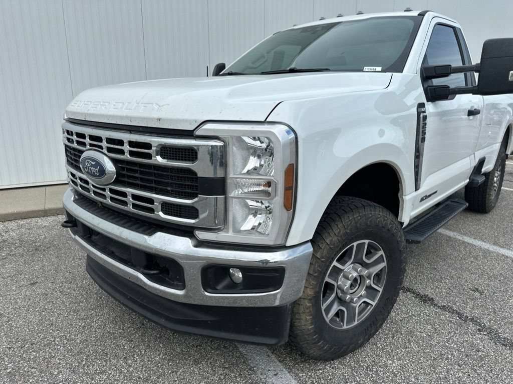 Used 2025 Ford F250 XLT w/ FX4 Off-Road Package AWD/4WD image 2