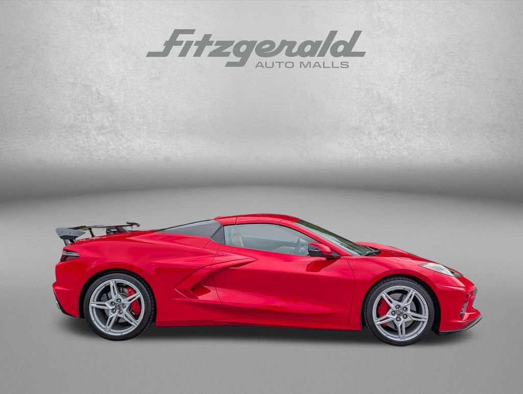 Used 2022 Chevrolet Corvette Stingray Premium Conv w/ Z51 Performance Package RWD image 3