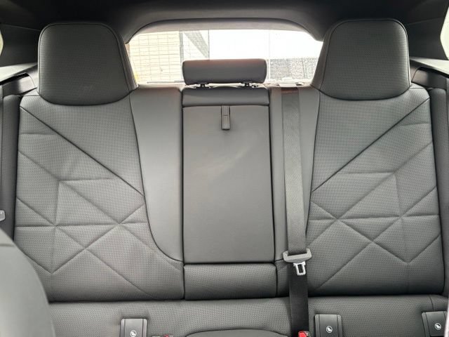 Used 2024 BMW iX xDrive50 w/ Sport Package AWD/4WD image 26