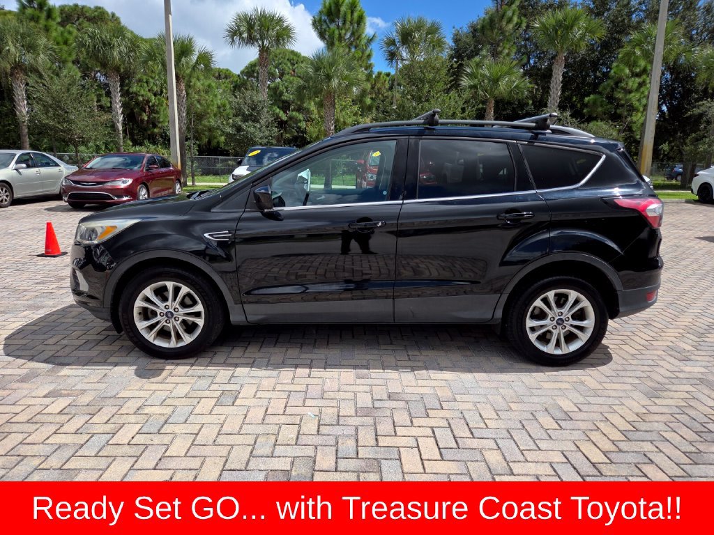 Used 2018 Ford Escape SE w/ SE Sync 3 Package FWD image 9