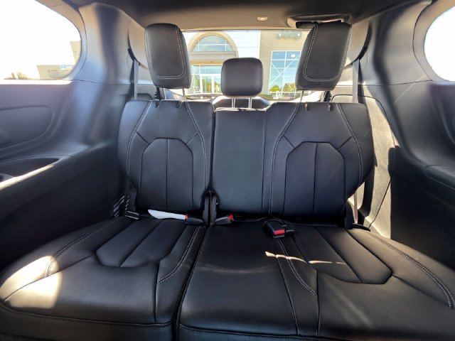 New 2027 Chrysler Pacifica LX FWD image 14