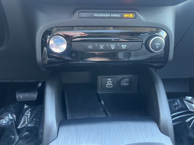 Certified 2025 Ford Escape Platinum image 36