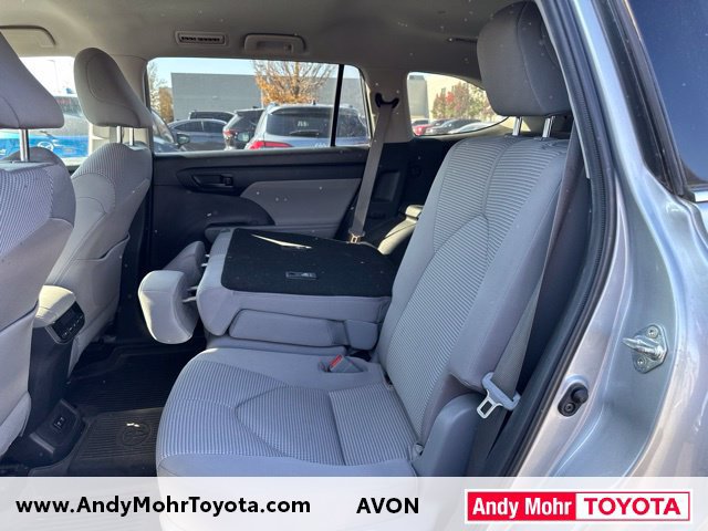 Used 2020 Toyota Highlander LE AWD/4WD image 24