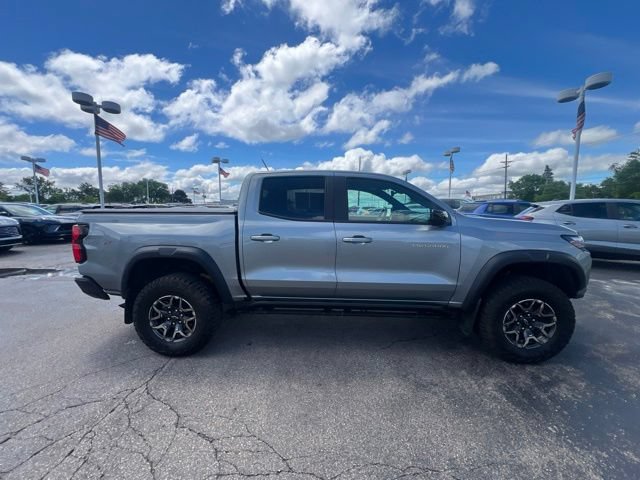 Used 2024 Chevrolet Colorado ZR2 w/ ZR2 Convenience Package III AWD/4WD image 4