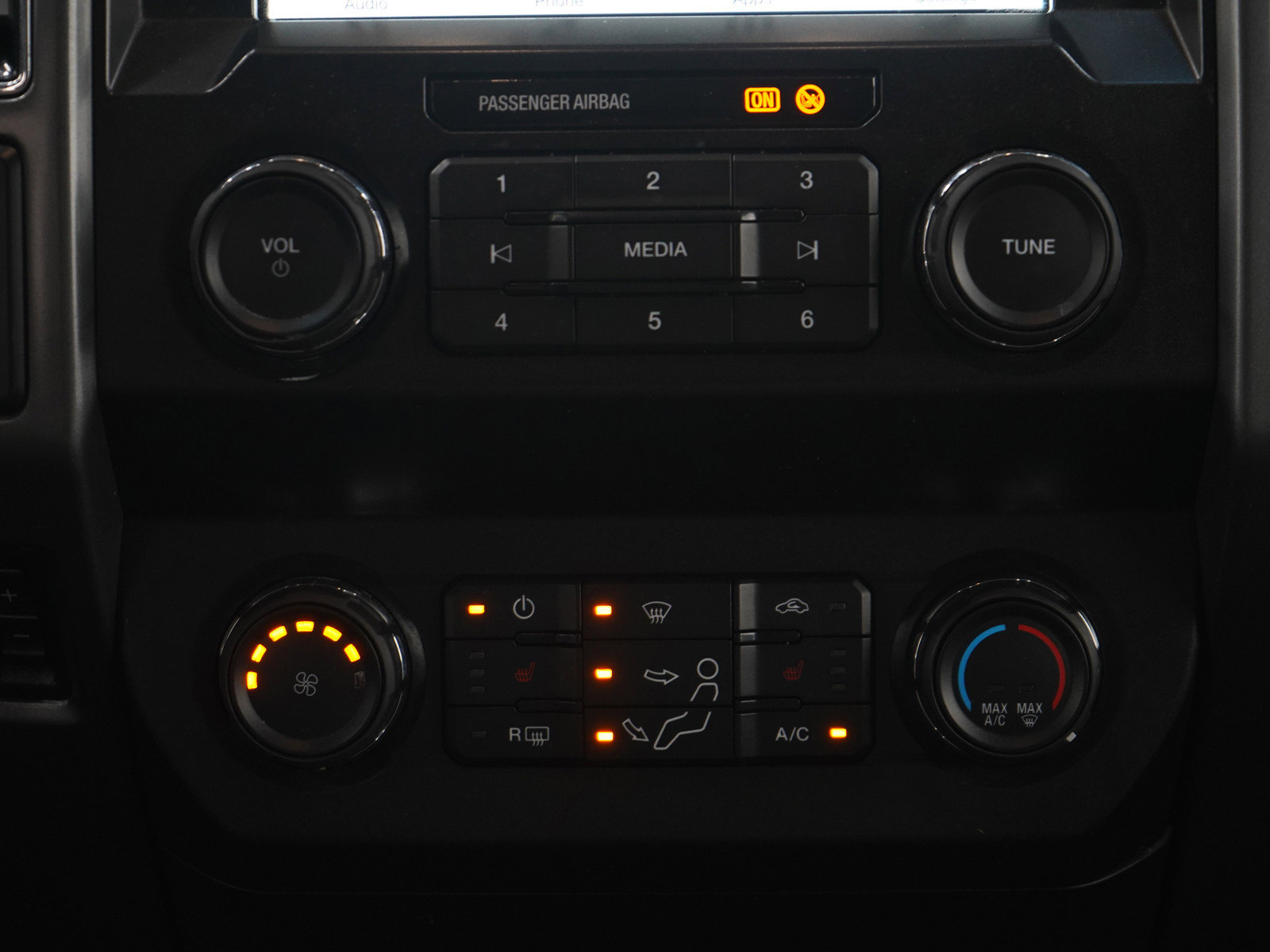 Used 2019 Ford F250 XLT w/ XLT Premium Package image 20