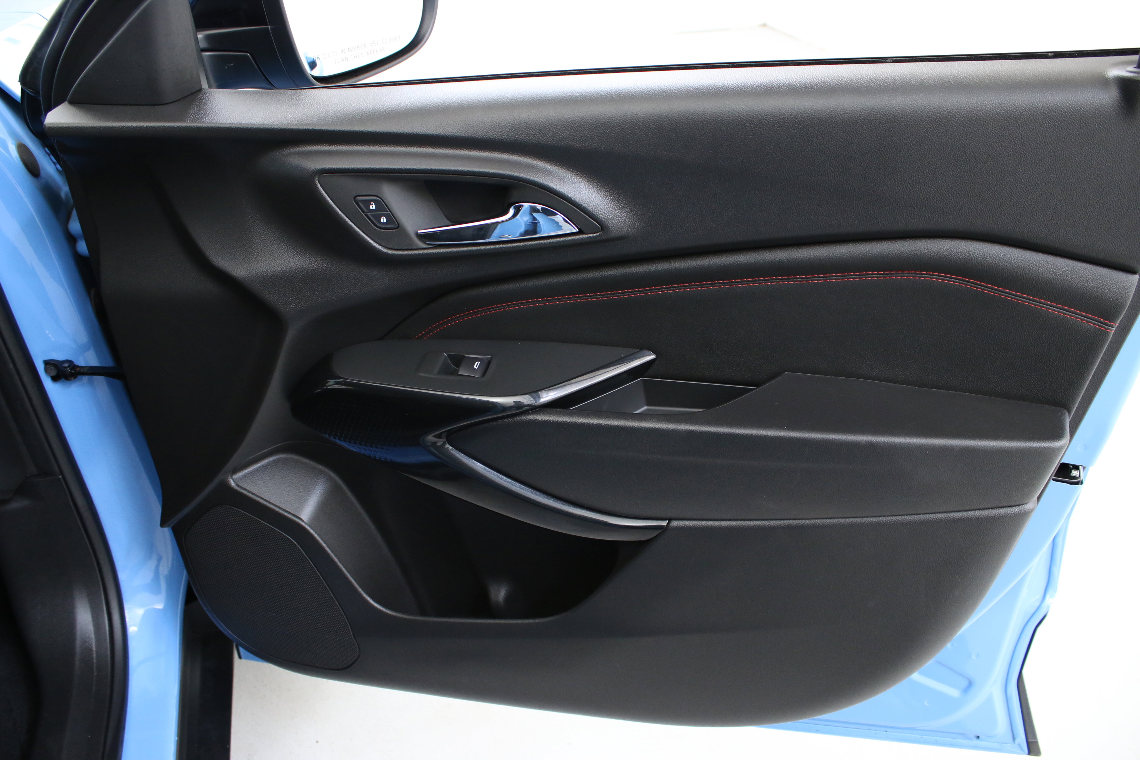 Certified 2024 Chevrolet Trax RS FWD image 31