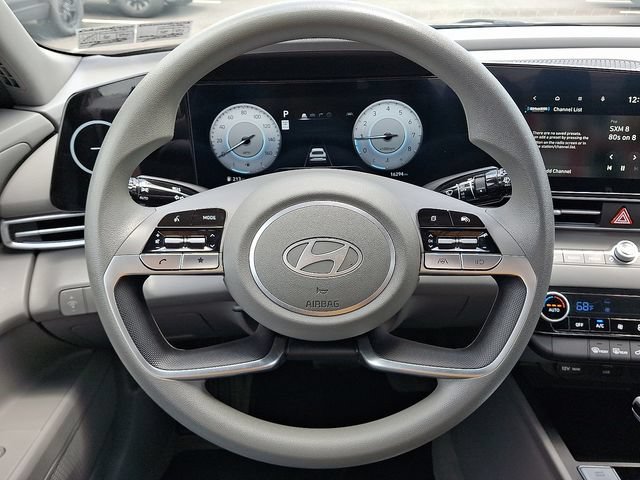 Certified 2024 Hyundai Elantra SEL FWD image 19
