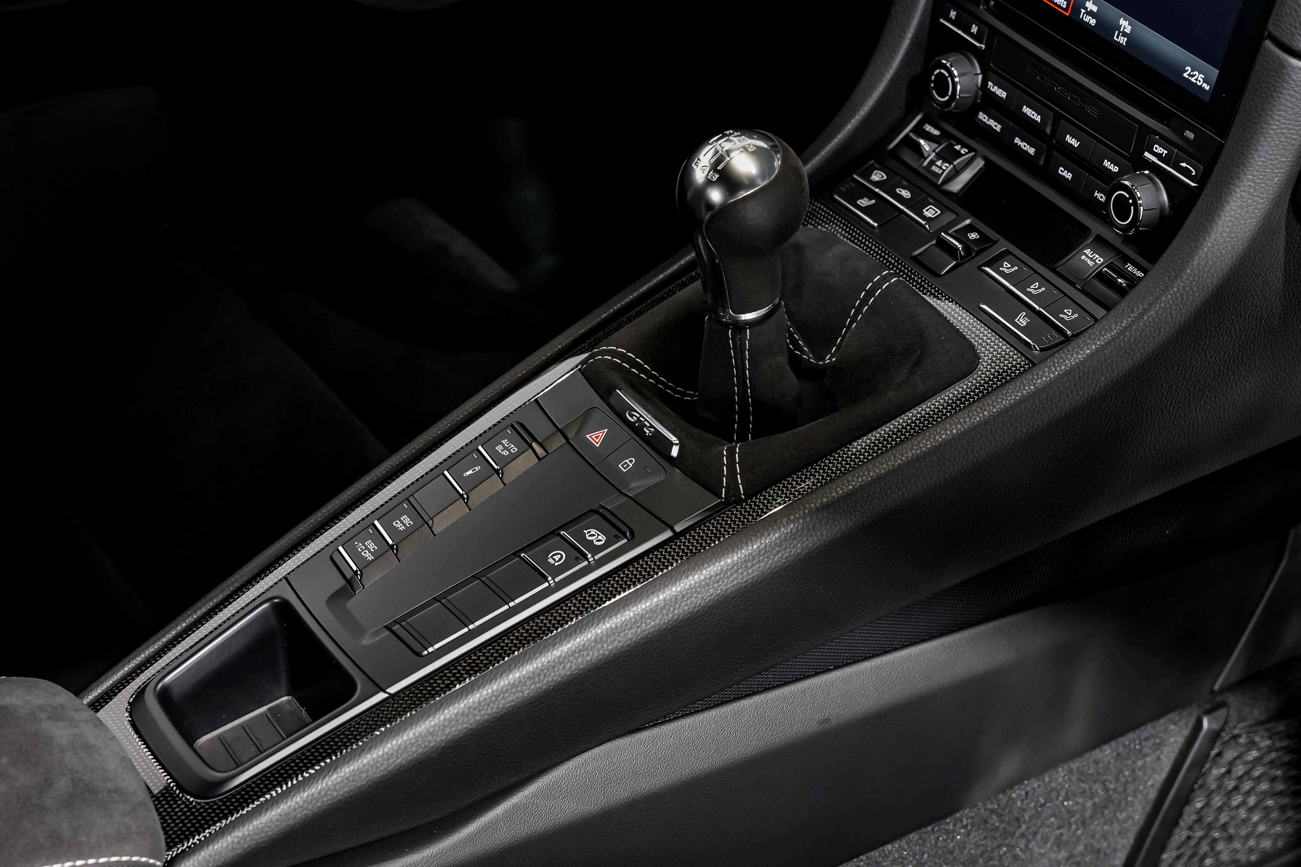 Used 2020 Porsche 718 Cayman GT4 image 28