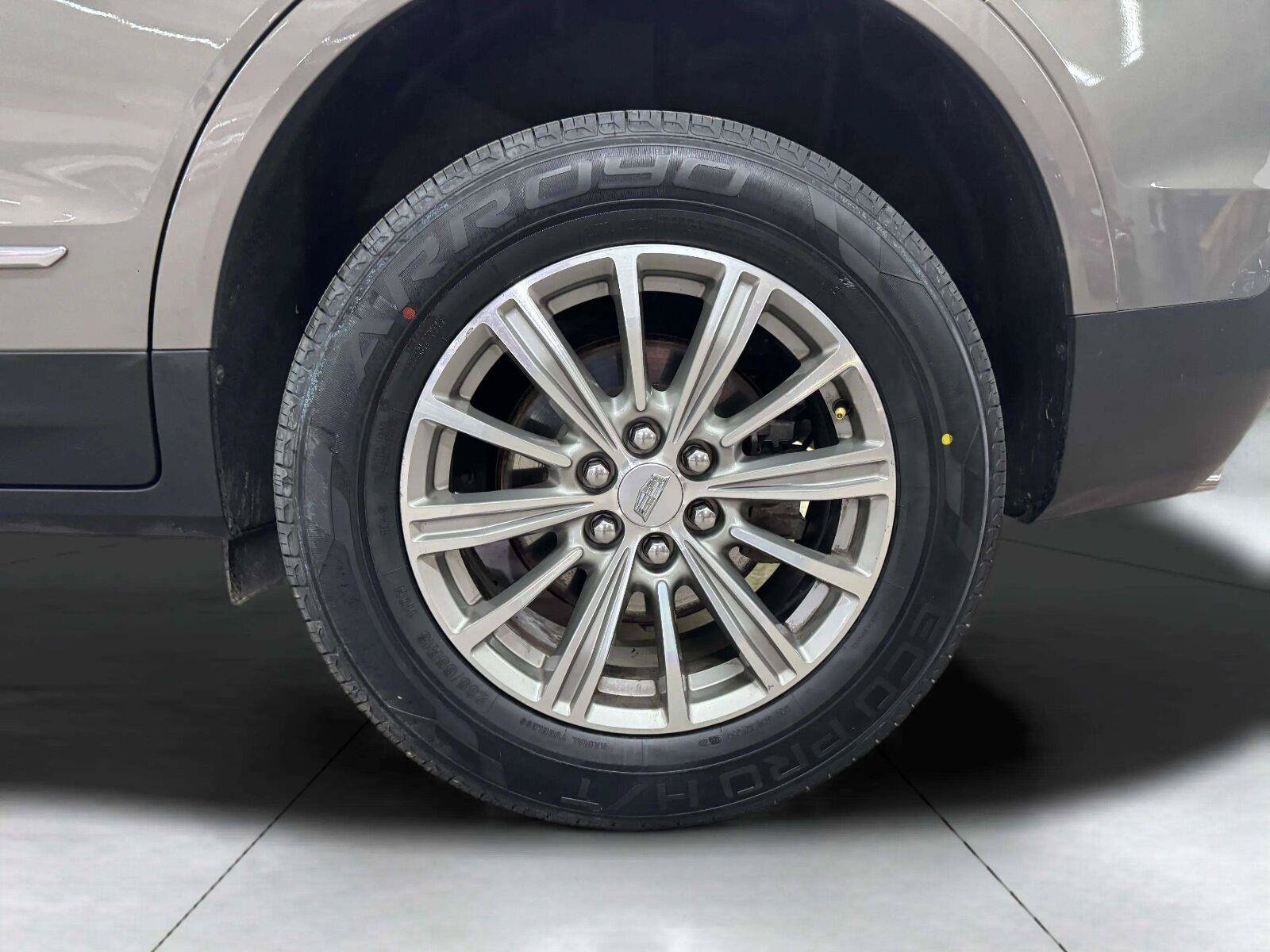 Used 2019 Cadillac XT5 Luxury AWD/4WD image 35