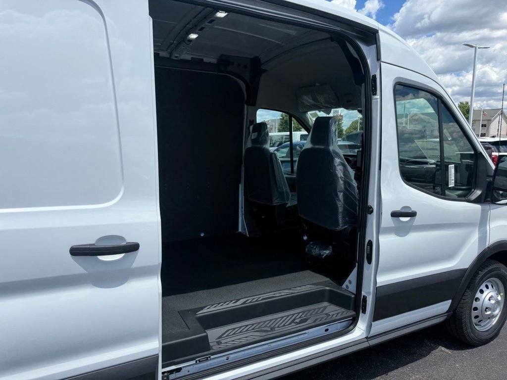 New 2026 Ford Transit 250 148 Medium Roof Extended AWD w/ Load Area Protection Package image 45