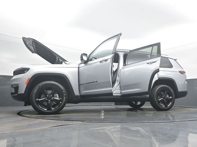New 2025 Jeep Grand Cherokee L Limited w/ Black Appearance Package image 61