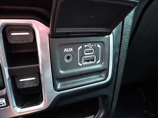 Used 2024 Jeep Wrangler Unlimited AWD/4WD image 16
