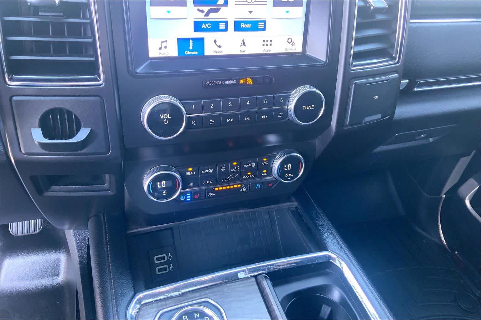 Used 2019 Ford Expedition Limited w/ Driver Assistance Package AWD/4WD image 35