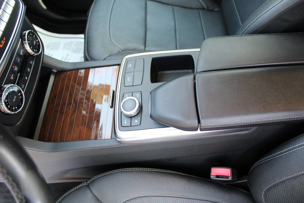 Used 2015 Mercedes-Benz GL 320 BlueTEC 4MATIC image 29