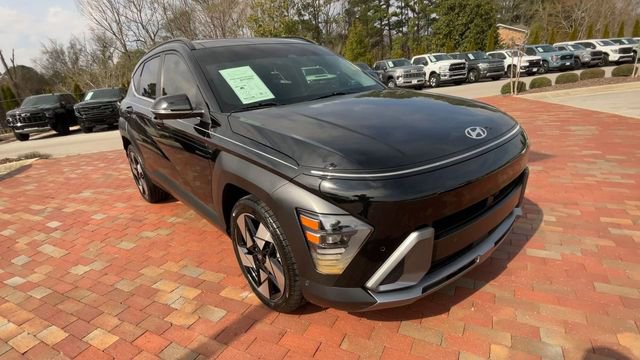 Used 2024 Hyundai Kona Limited FWD image 3