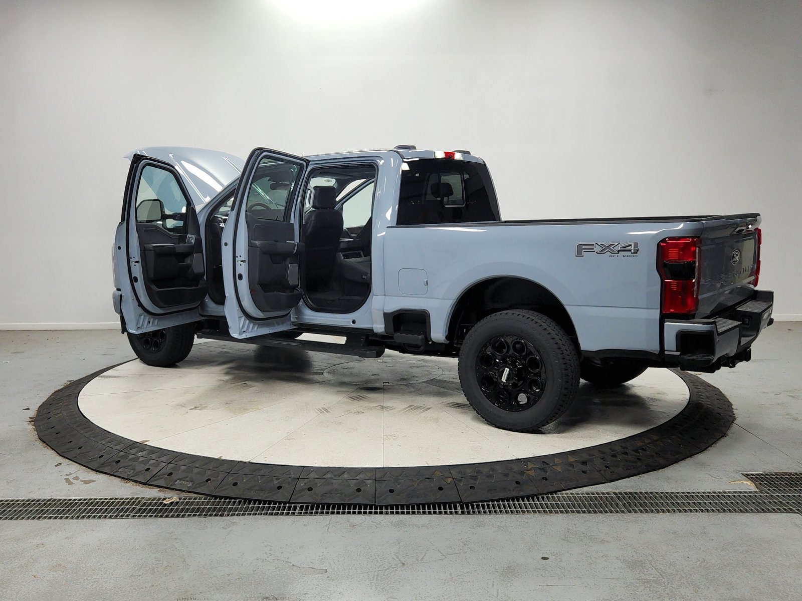 New 2027 Ford F250 Lariat w/ Black Appearance Package AWD/4WD image 14
