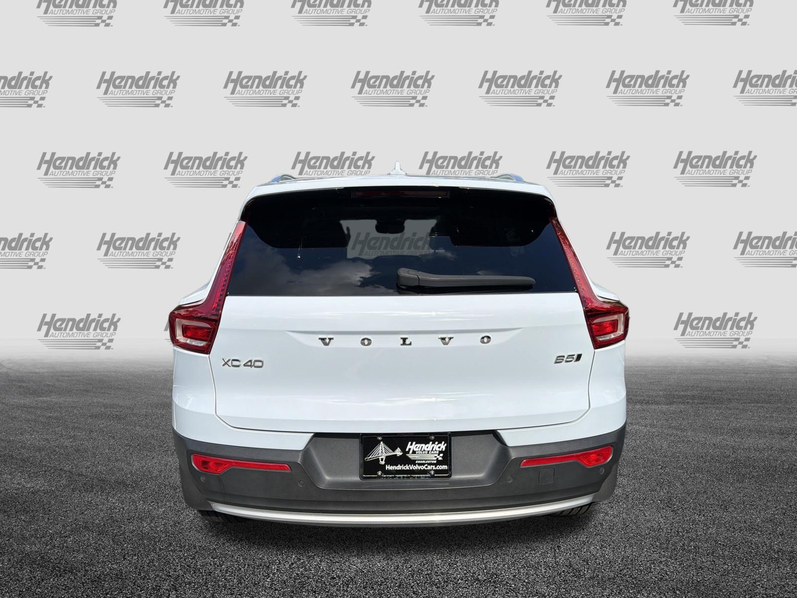 Certified 2024 Volvo XC40 B5 Ultimate w/ Protection Package Premier AWD/4WD image 9