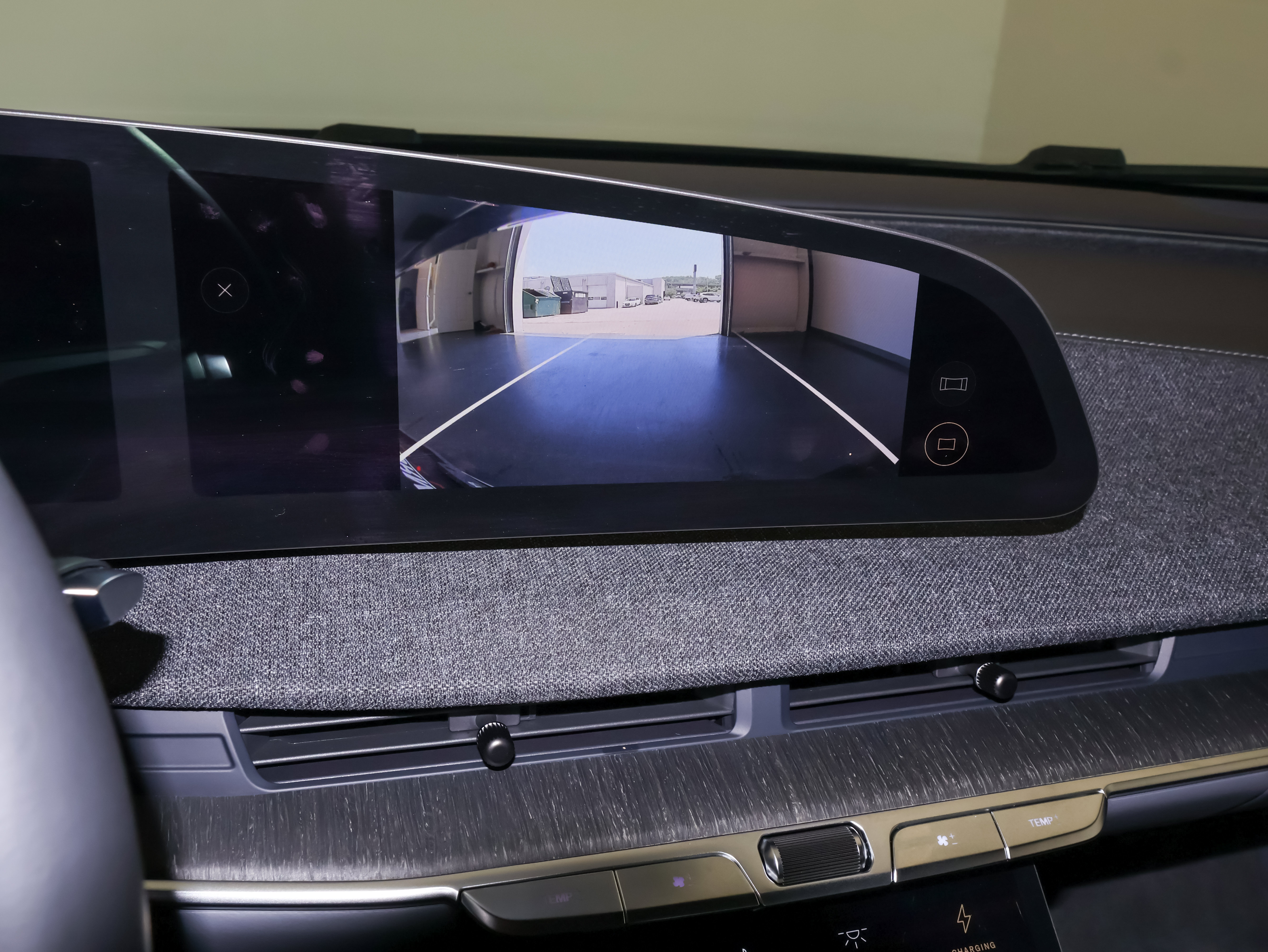 Used 2023 Lucid Air Pure AWD/4WD image 30