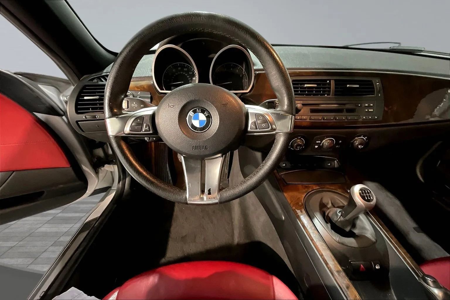 Used 2007 BMW Z4 3.0i image 7