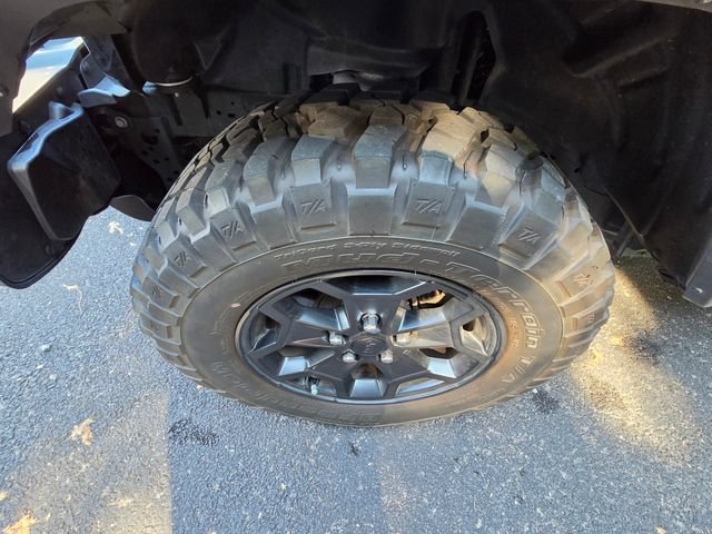 Used 2023 Jeep Gladiator Sport AWD/4WD image 36
