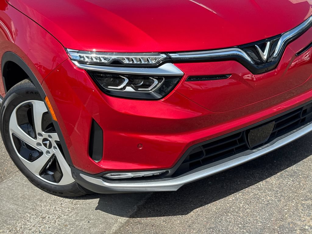 New 2025 VinFast VF 8 Eco AWD/4WD image 6
