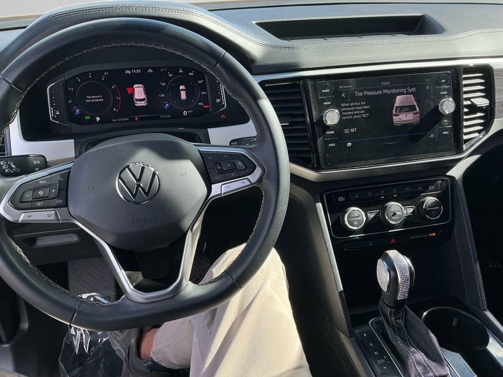 Used 2022 Volkswagen Atlas Cross Sport SE image 10