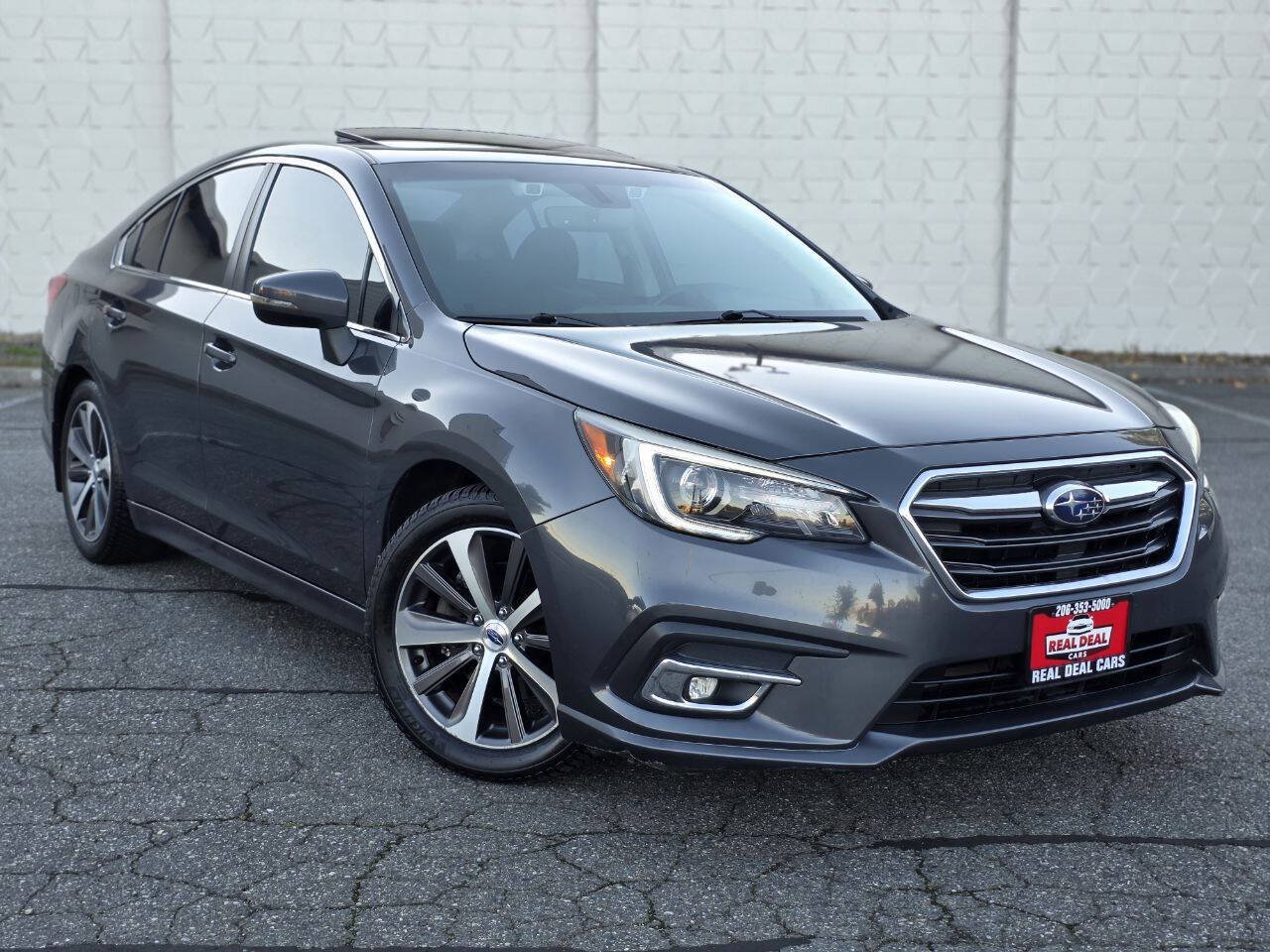 Used 2018 Subaru Legacy 3.6R Limited AWD/4WD image 3