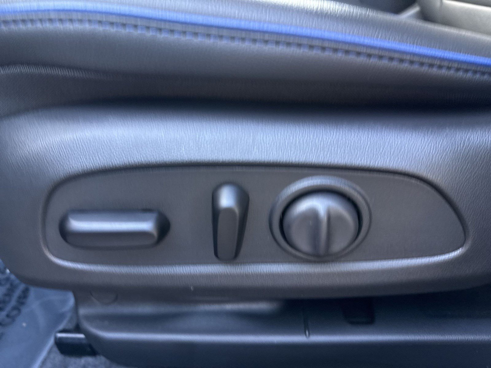 Used 2024 Buick Envista Sport Touring w/ Convenience I Package FWD image 13
