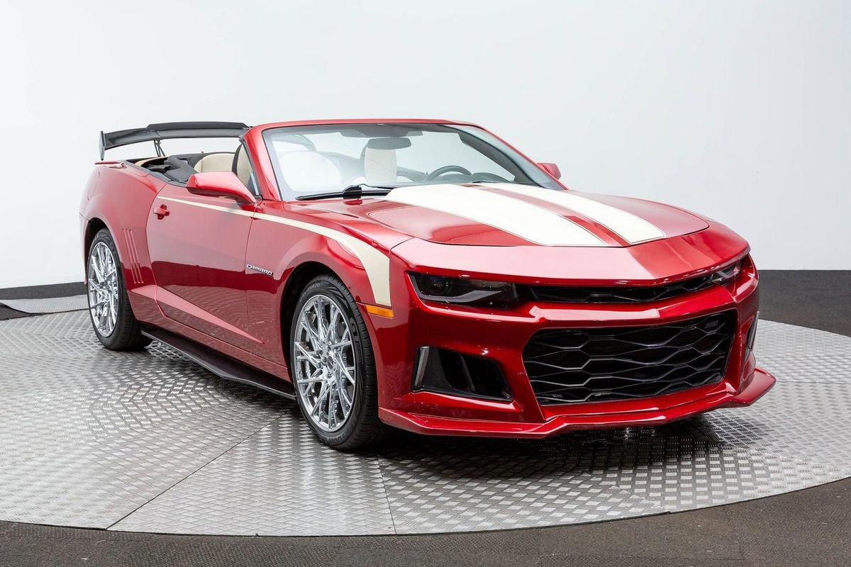 Used 2015 Chevrolet Camaro LT image 4