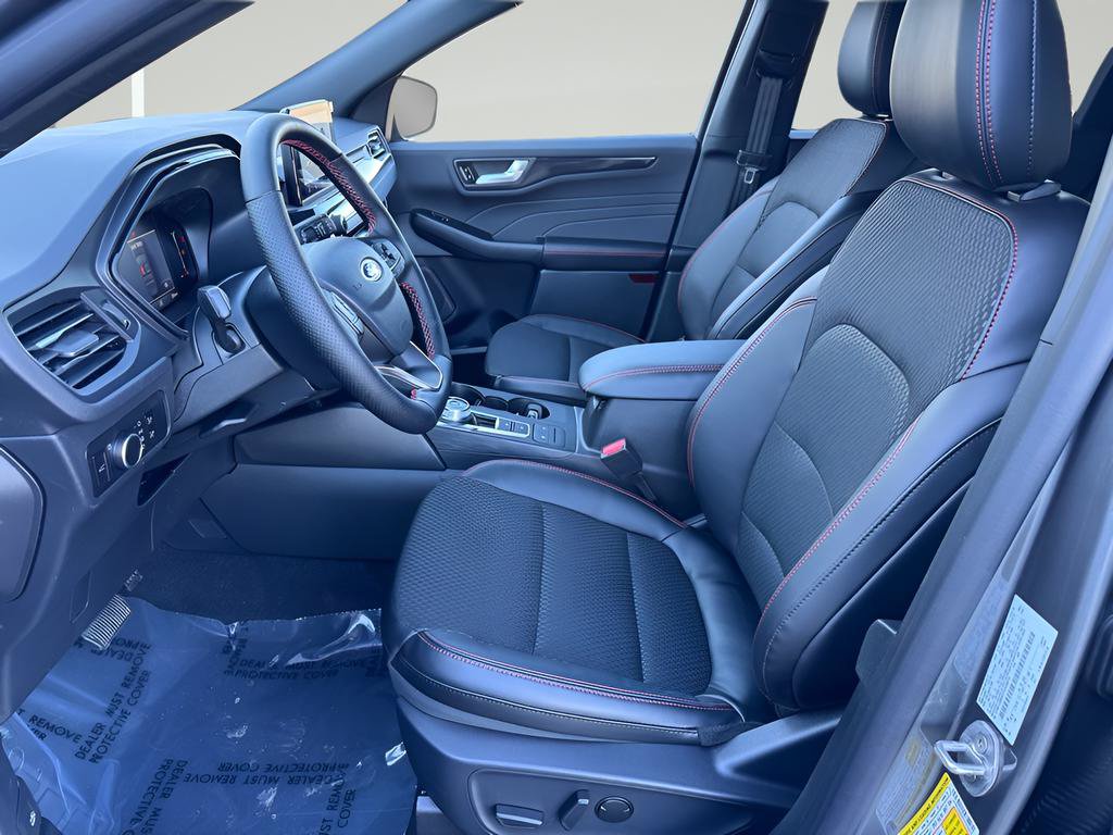 New 2026 Ford Escape ST-Line w/ Cold Weather Package FWD image 10