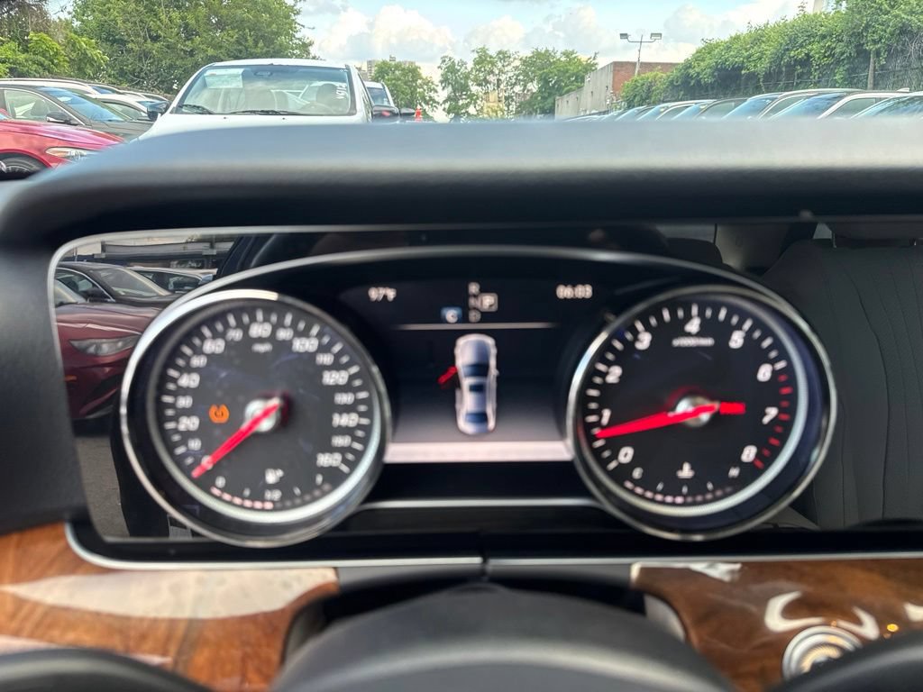 Used 2017 Mercedes-Benz E 300 4MATIC image 31