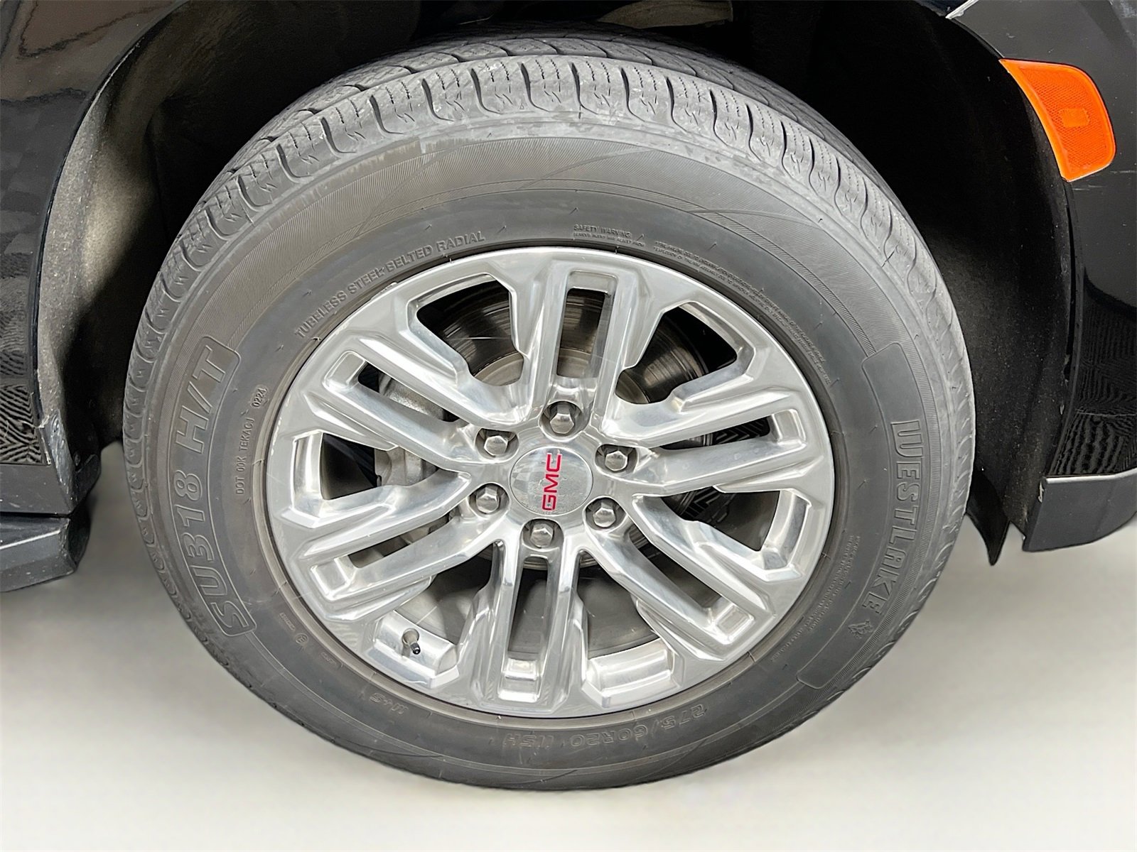 Used 2023 GMC Yukon XL SLT image 36