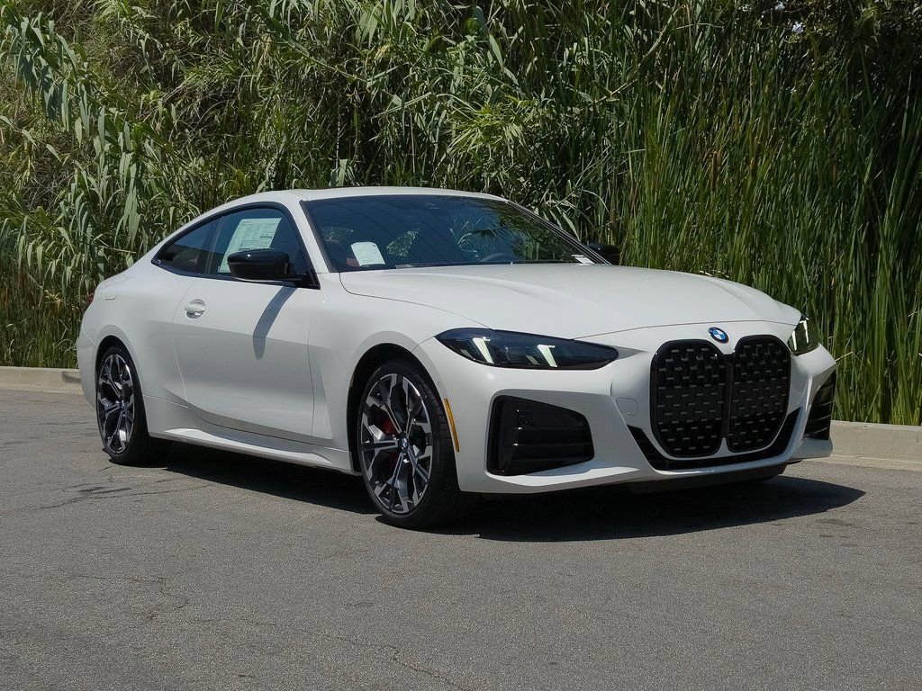 New 2026 BMW 430i Coupe w/ M Sport Package image 2