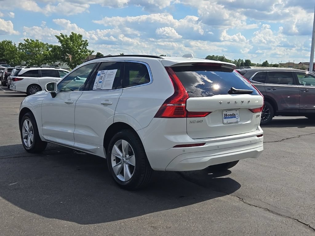 Used 2022 Volvo XC60 B5 Momentum AWD/4WD image 5