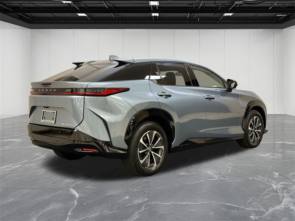 Used 2024 Lexus RZ 300e Premium image 9