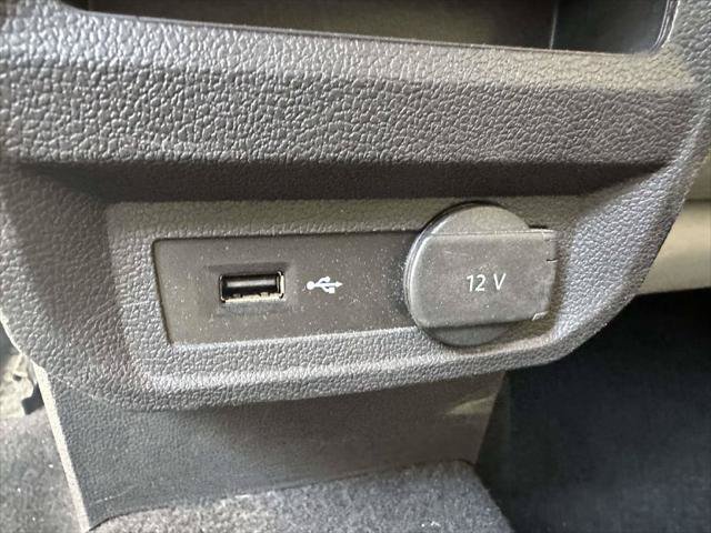Used 2018 Volkswagen Tiguan SE AWD/4WD image 15