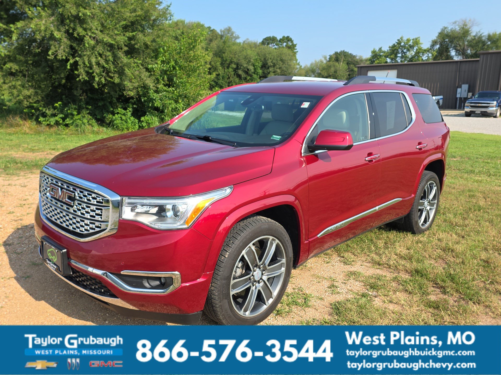 Used 2019 GMC Acadia Denali AWD/4WD image 3
