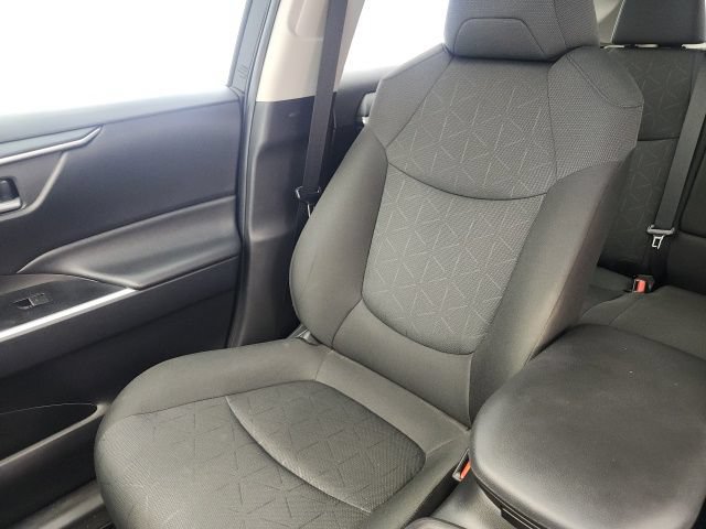 Used 2025 Toyota RAV4 XLE w/ Convenience Package FWD image 16
