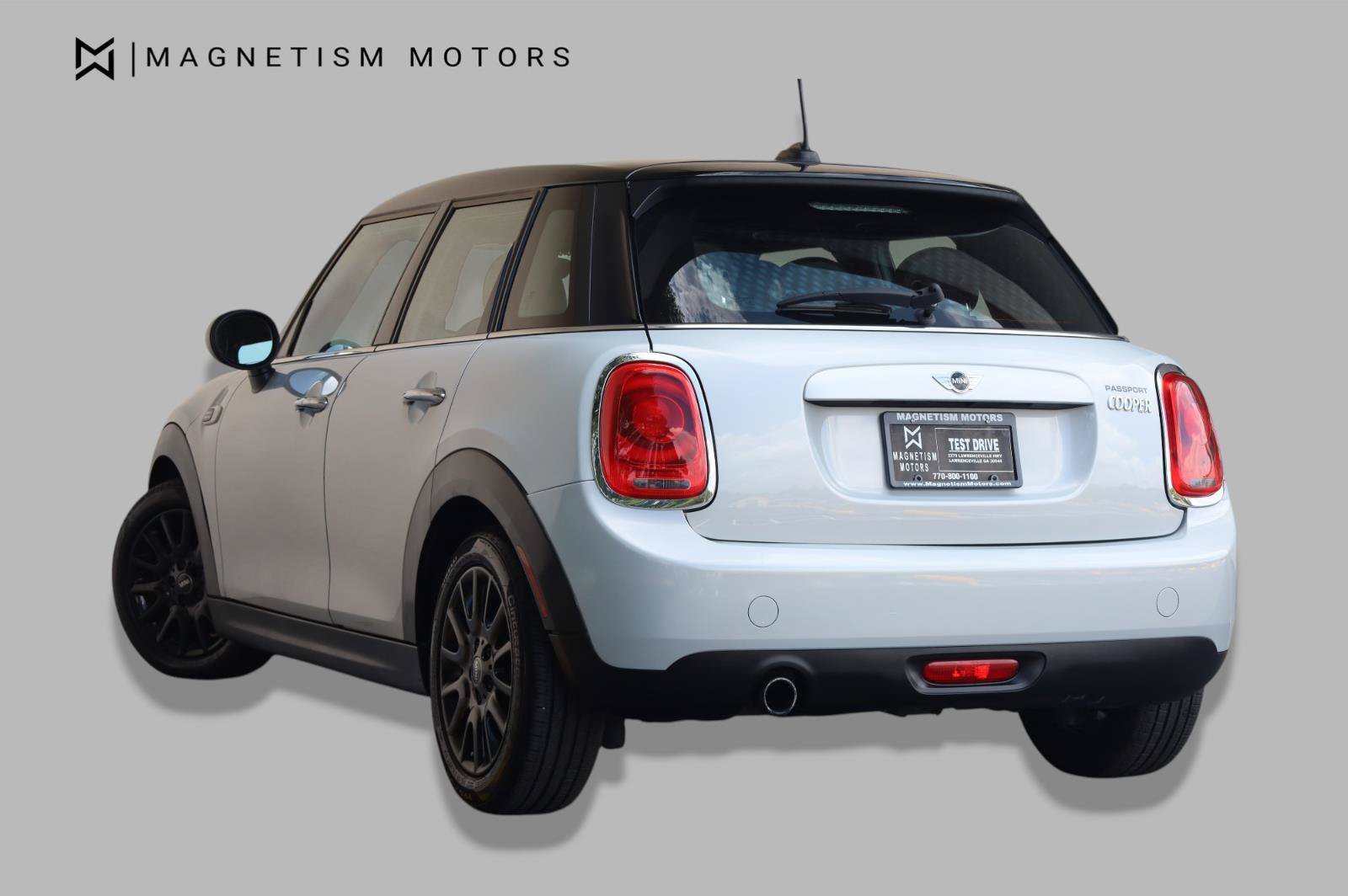 Used 2015 MINI Cooper 4-Door Hardtop FWD image 11
