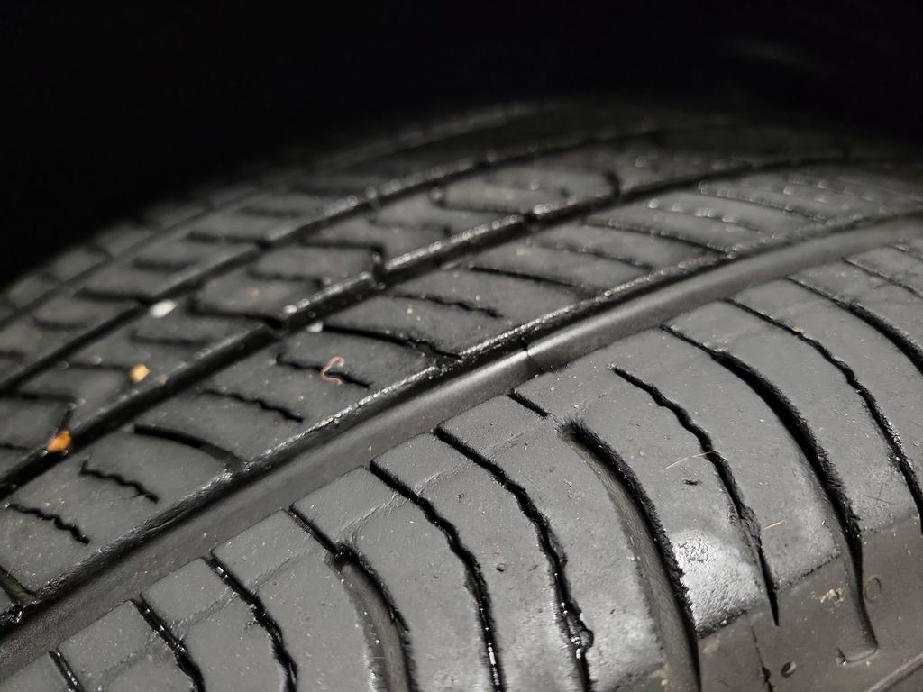 Used 2021 Ford Escape SE image 11