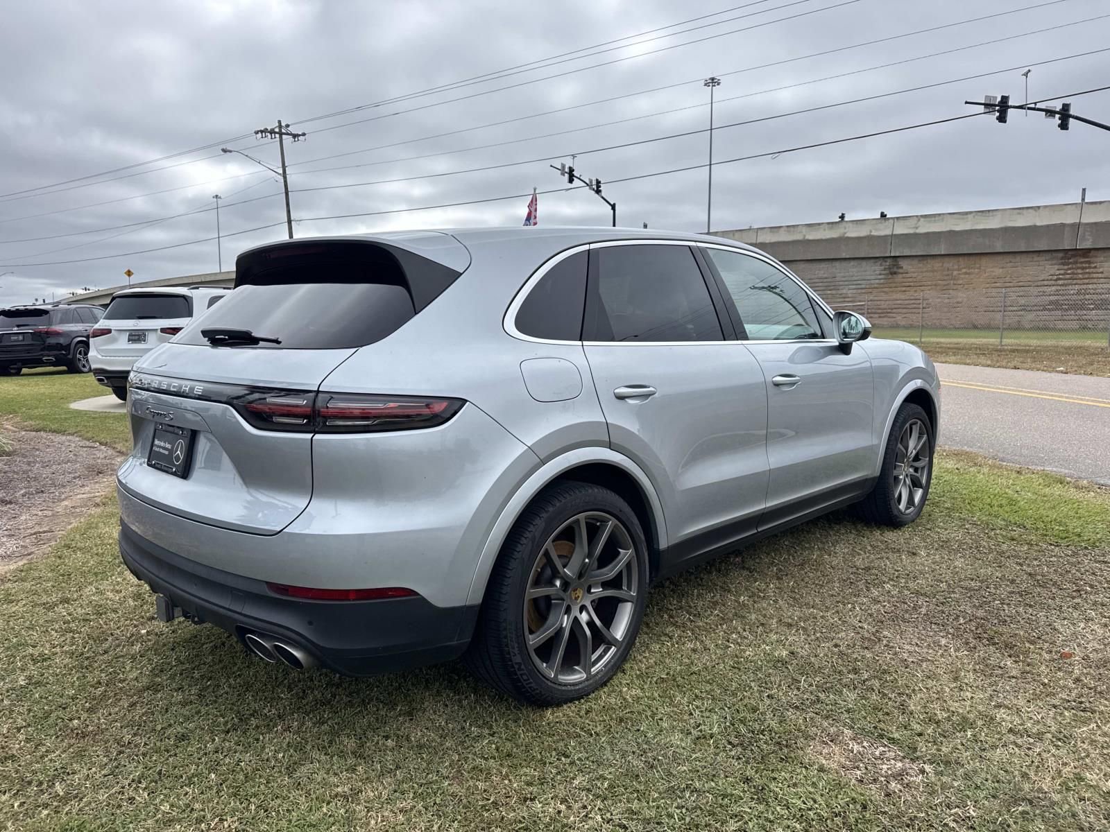 Used 2021 Porsche Cayenne S image 5