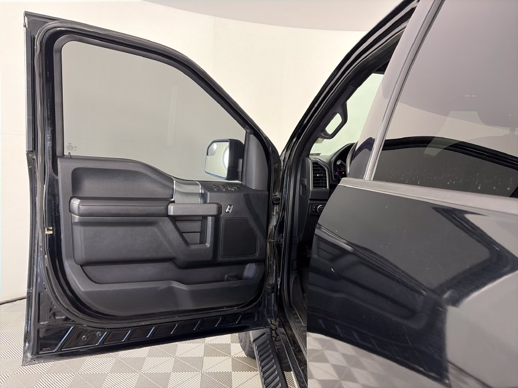 Used 2017 Ford F150 XLT w/ Equipment Group 302A Luxury AWD/4WD image 9