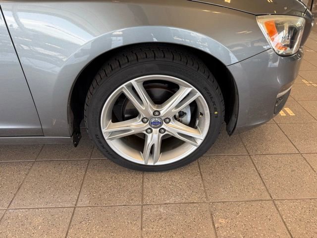 Used 2016 Volvo V60 T5 Premier w/ Convenience Package FWD image 10