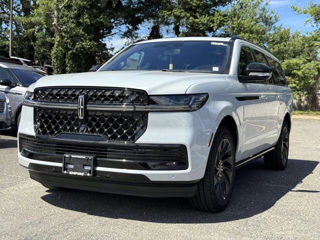 New 2025 Lincoln Navigator L Reserve w/ Jet Appearance Package image 3