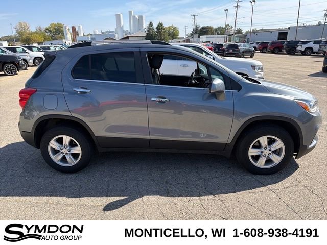 Used 2019 Chevrolet Trax LT w/ LT Convenience Package image 3